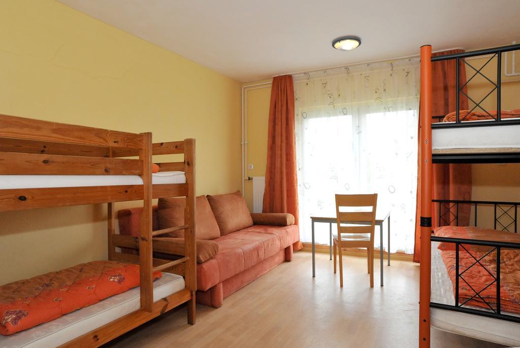 درانسكي Nohotel Hostel الغرفة الصورة